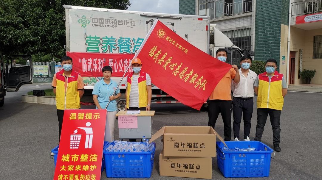 爱心人士为中考学子免费赠送考前“加油餐”