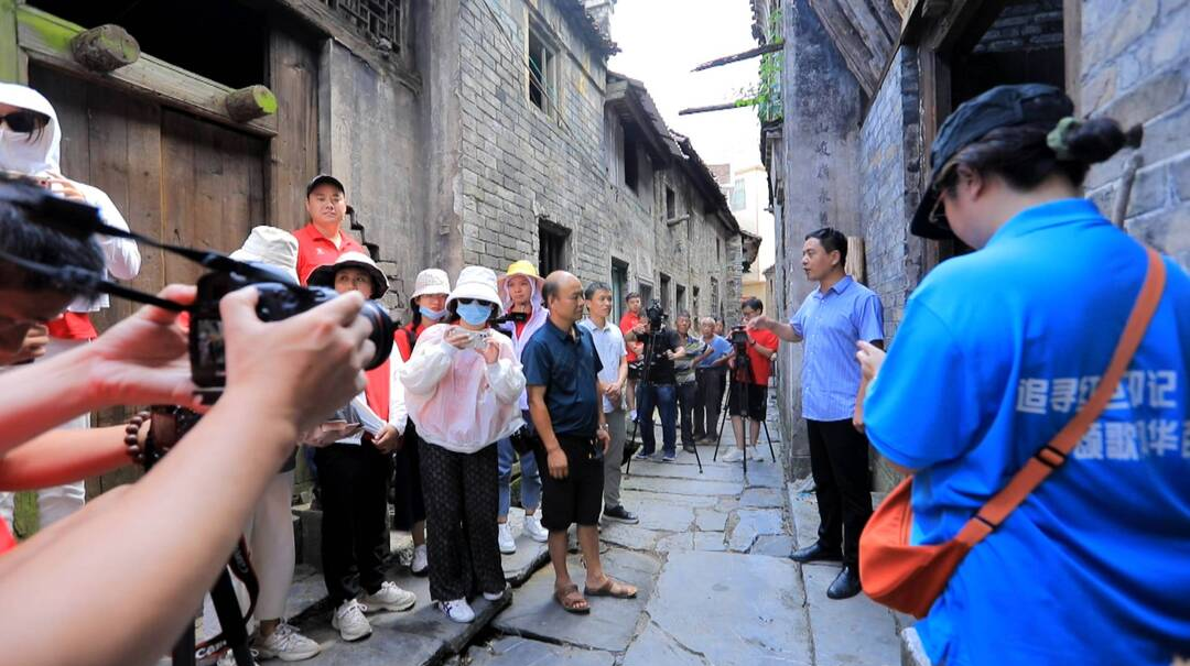 郴州市“追寻红色印记 颂歌风华百年”主题采访团走进临武