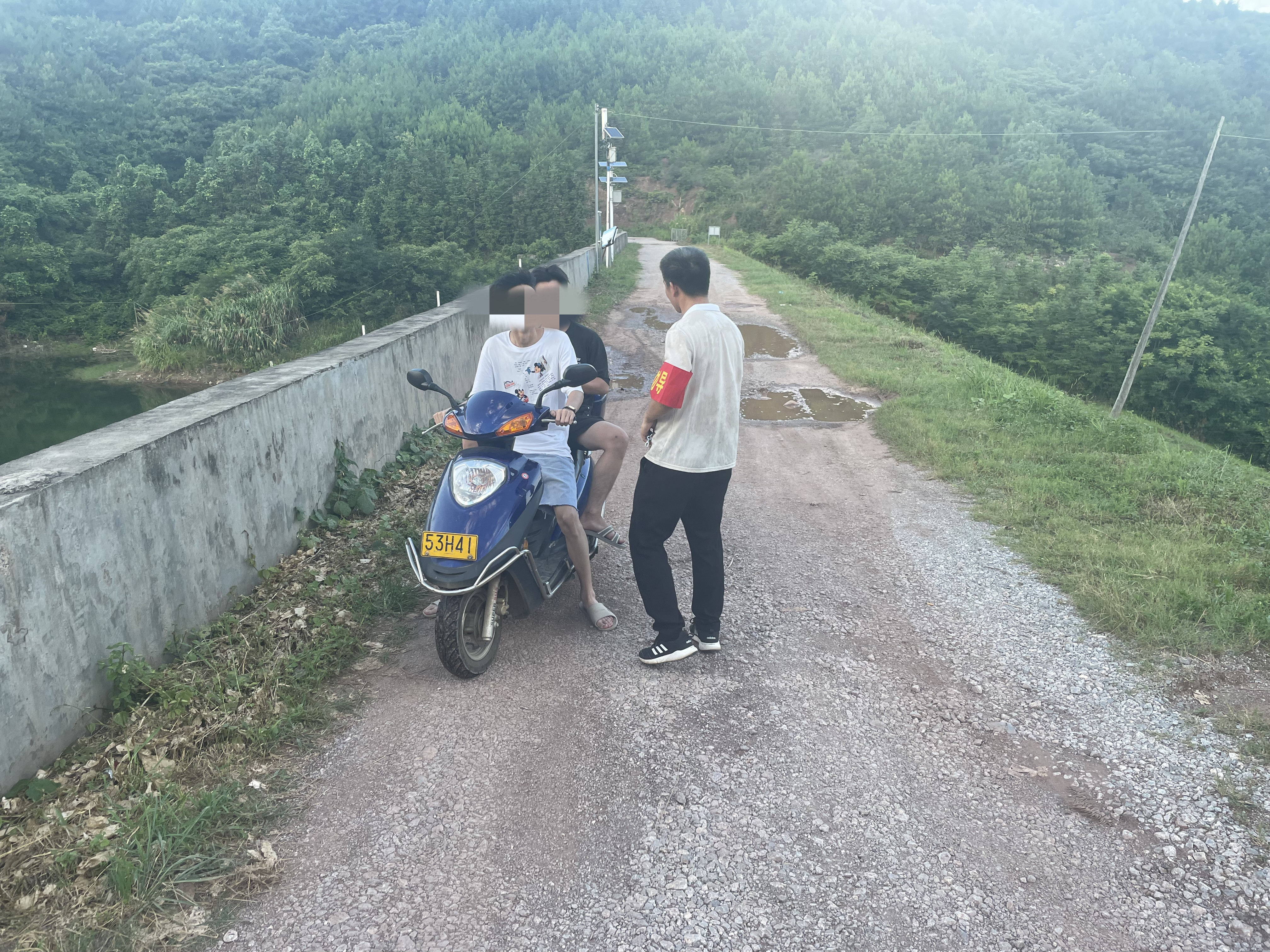 花塘乡：严守水库，预防溺水保平安