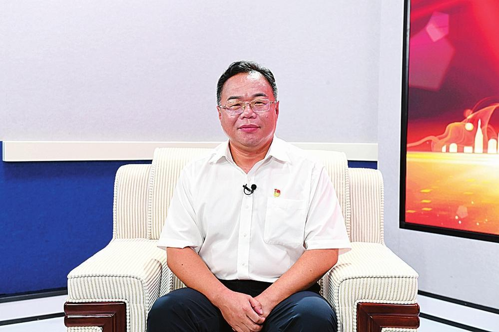 【郴州日报】担当作为打造现代化新临武 ——专访临武县委书记刘杨