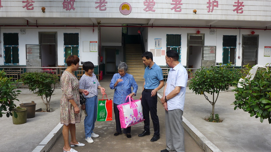 部门联动开展“情暖中秋 用爱慰藉”慰问活动
