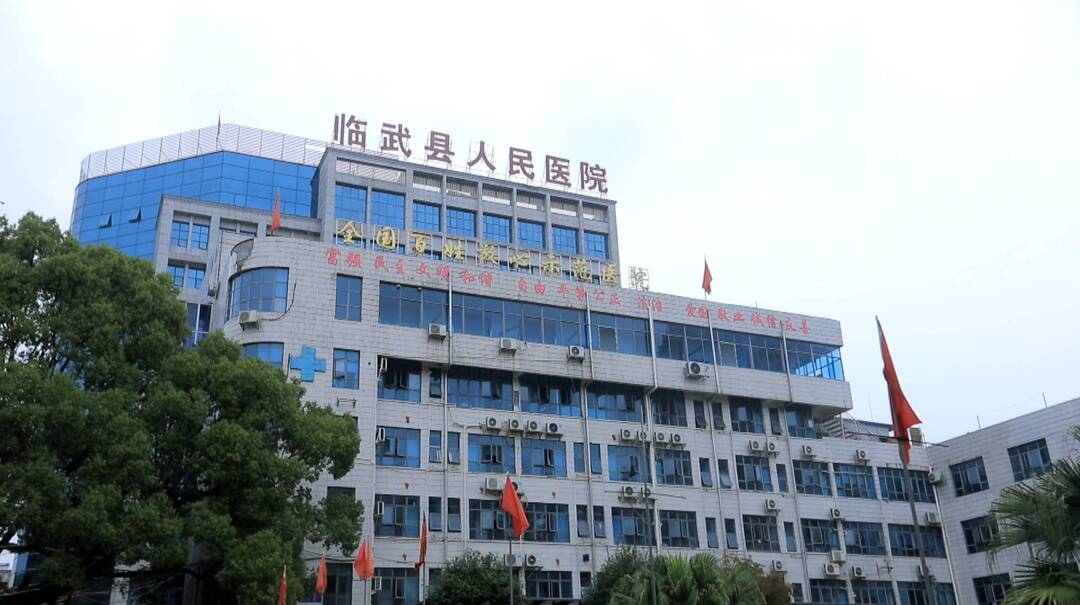 我为群众办实事｜县人民医院：增床位 分人流  解决群众“看病难”