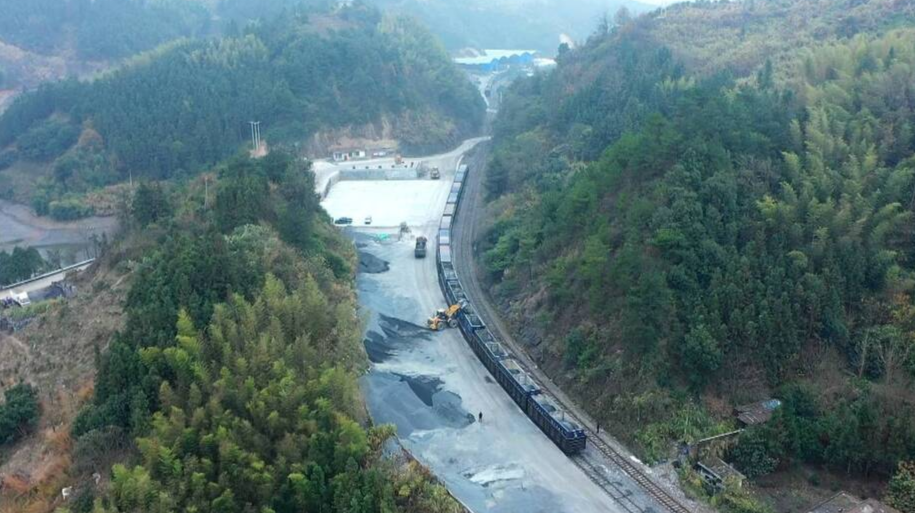 打造“一极六区”建设“五个临武”｜金江：木坪铁路木冲站一期建设完成并投入使用