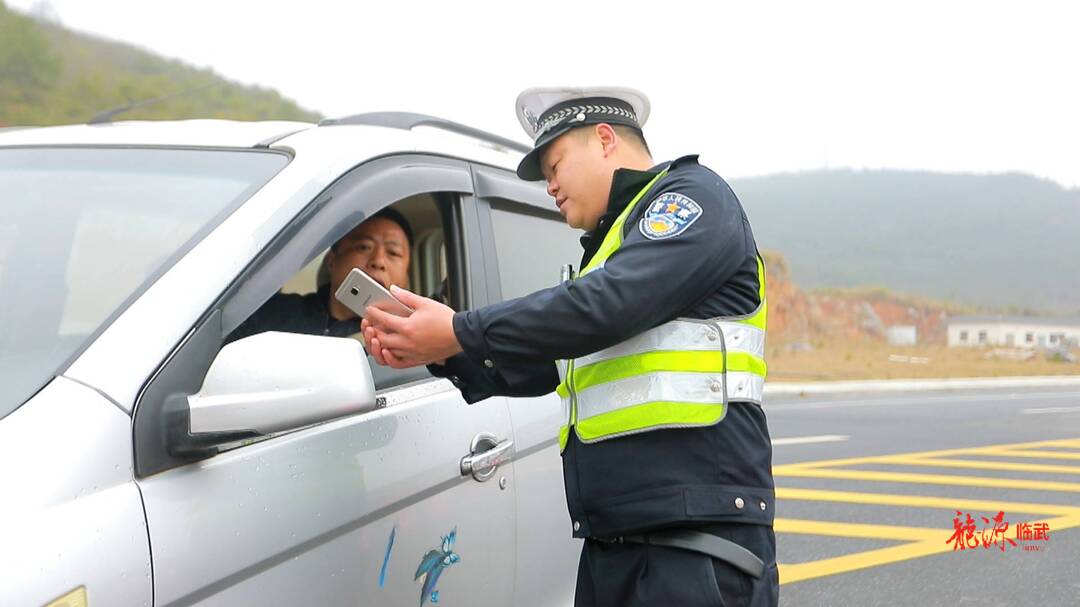 应对冰冻雨雪天气|西瑶绿谷、通天山等高海拔地区实行交通管制