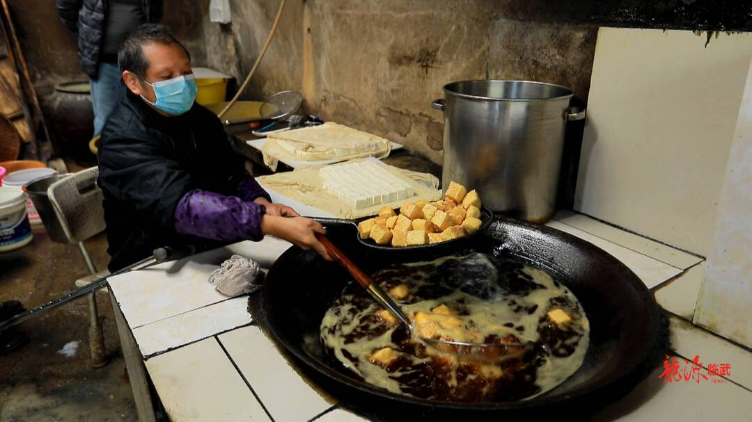 郴州临武：豆腐匠人邓生红 16载做良心豆腐