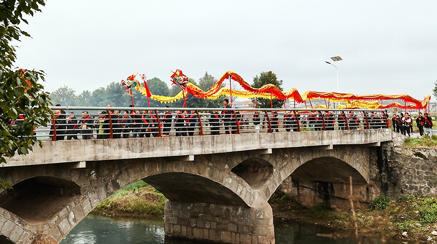 【红网时刻】临武县开展接龙祈福民俗活动