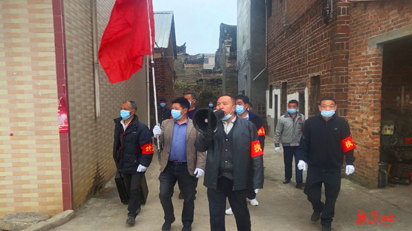 万水乡：党员带头！“滴水不漏”防控疫情