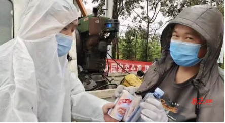 高速路上爆胎以后