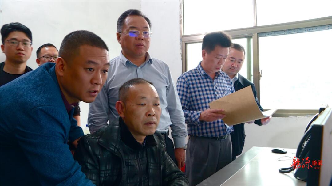 刘杨督导检查安全生产和房屋安全隐患排查整治工作