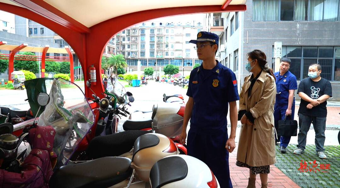 新闻调查：你家电动摩托车充电安全吗？