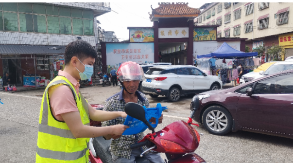 整治交通问题顽瘴痼疾 | 镇南乡：“赶集日”宣传忙
