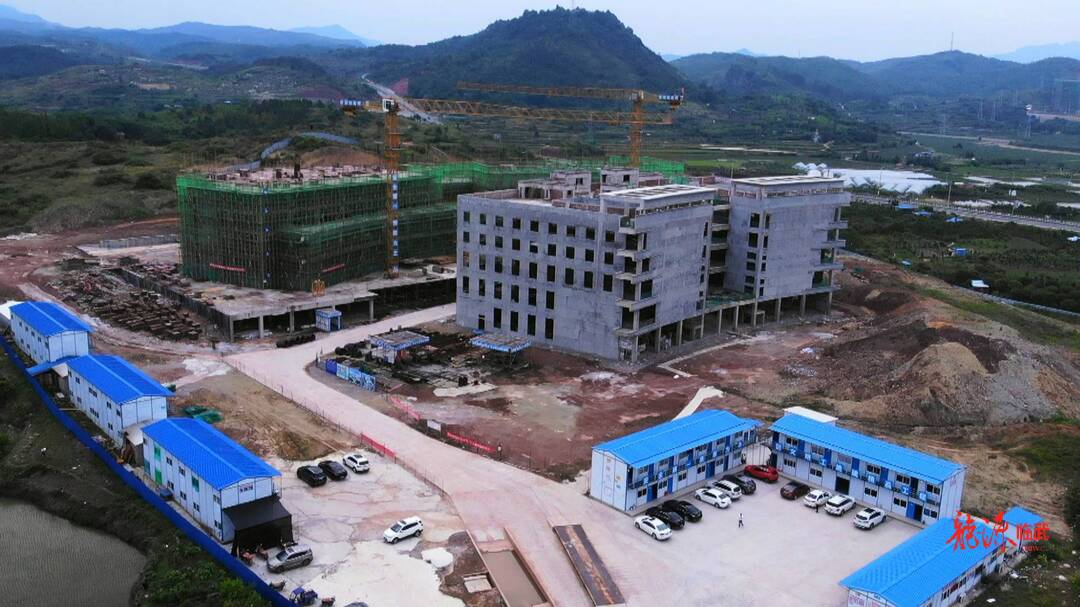 尹海莲调研县人民医院整体搬迁建设项目：全力配合 推动项目快速落地
