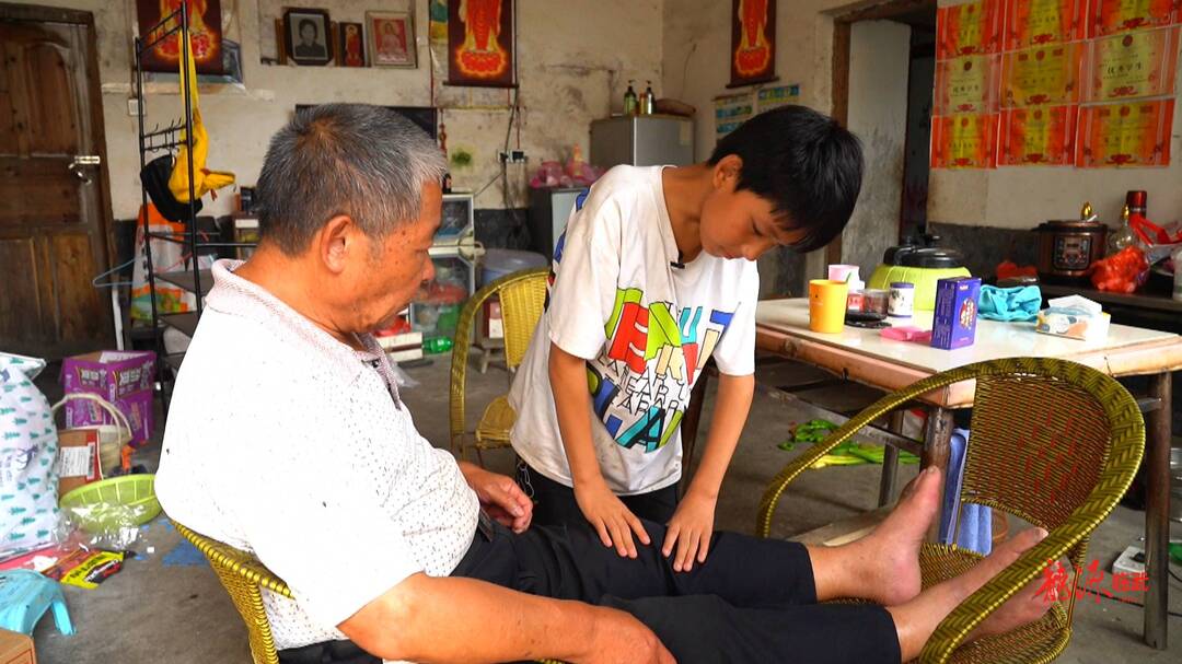 黄俊琅： “松柏”少年 小肩膀大担当