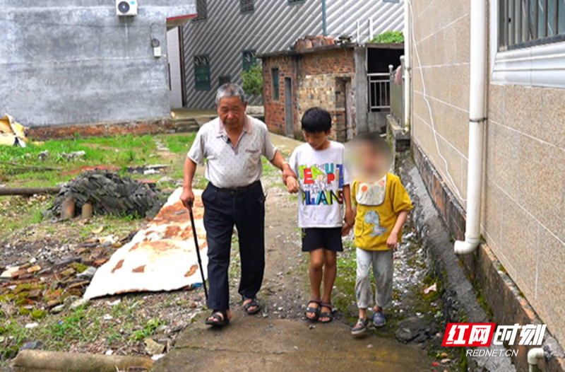 【红网时刻】黄俊琅： “松柏”少年 小肩膀大担当