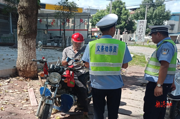 整治交通问题顽瘴痼疾 | 花塘乡：整治常态化 劝导不停歇
