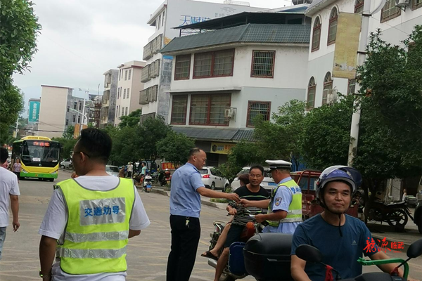 整治交通问题顽瘴痼疾 | 南强镇：为创造良好的道路交通安全环境再发力