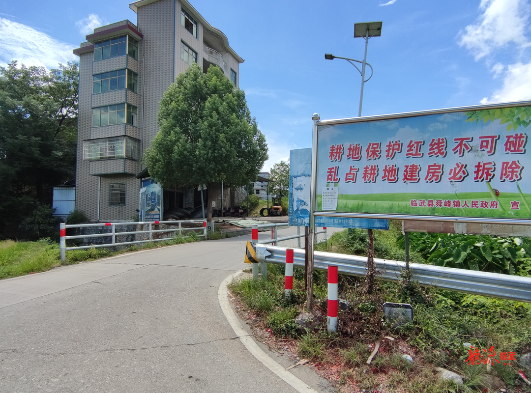 整治交通问题顽瘴痼疾 | 舜峰镇：实地走访提高道路安全系数