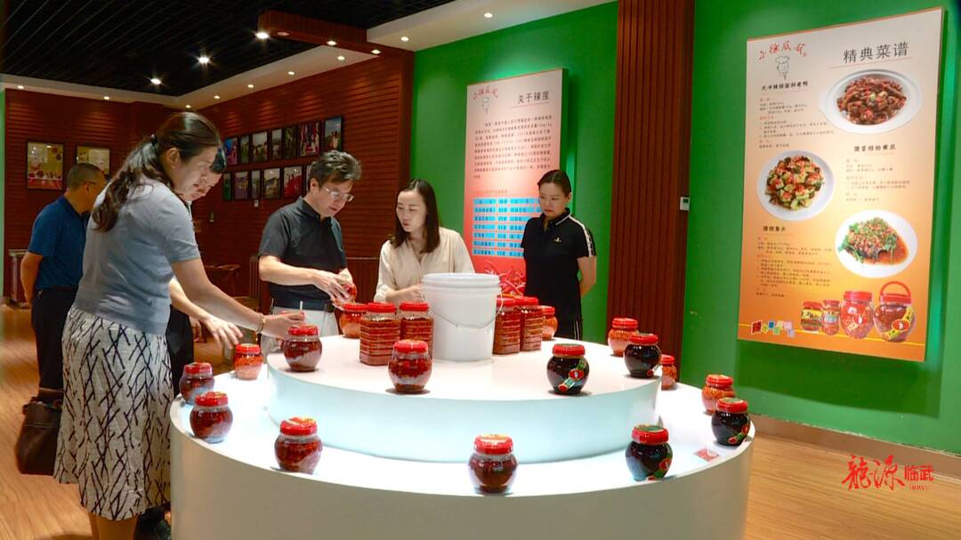 市人大常委会调研我县融入粤港澳大湾区发展外向型蔬菜产业情况
