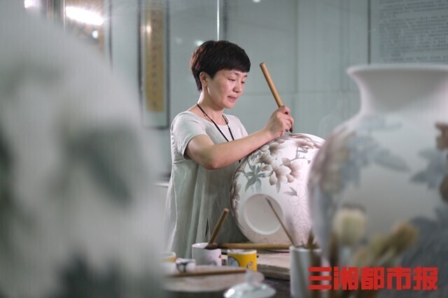 十年家国十年心｜造物忌巧，手艺人蝶变“守艺人”
