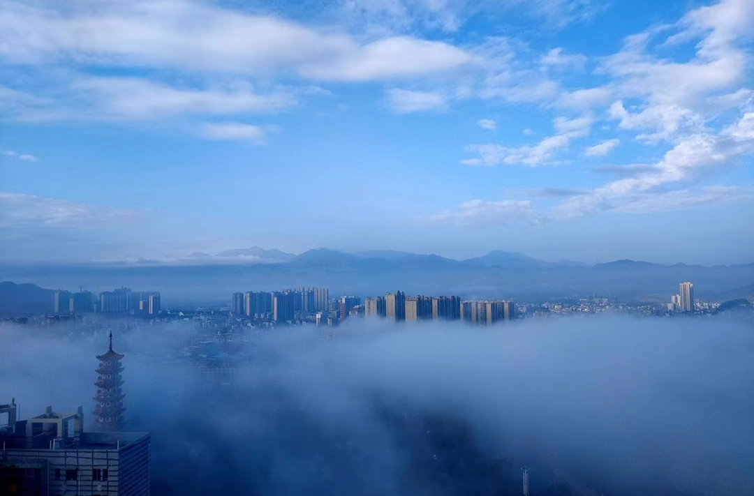 立冬的晨雾 把临武装点成了“天空之城” 美轮美奂宛若仙境