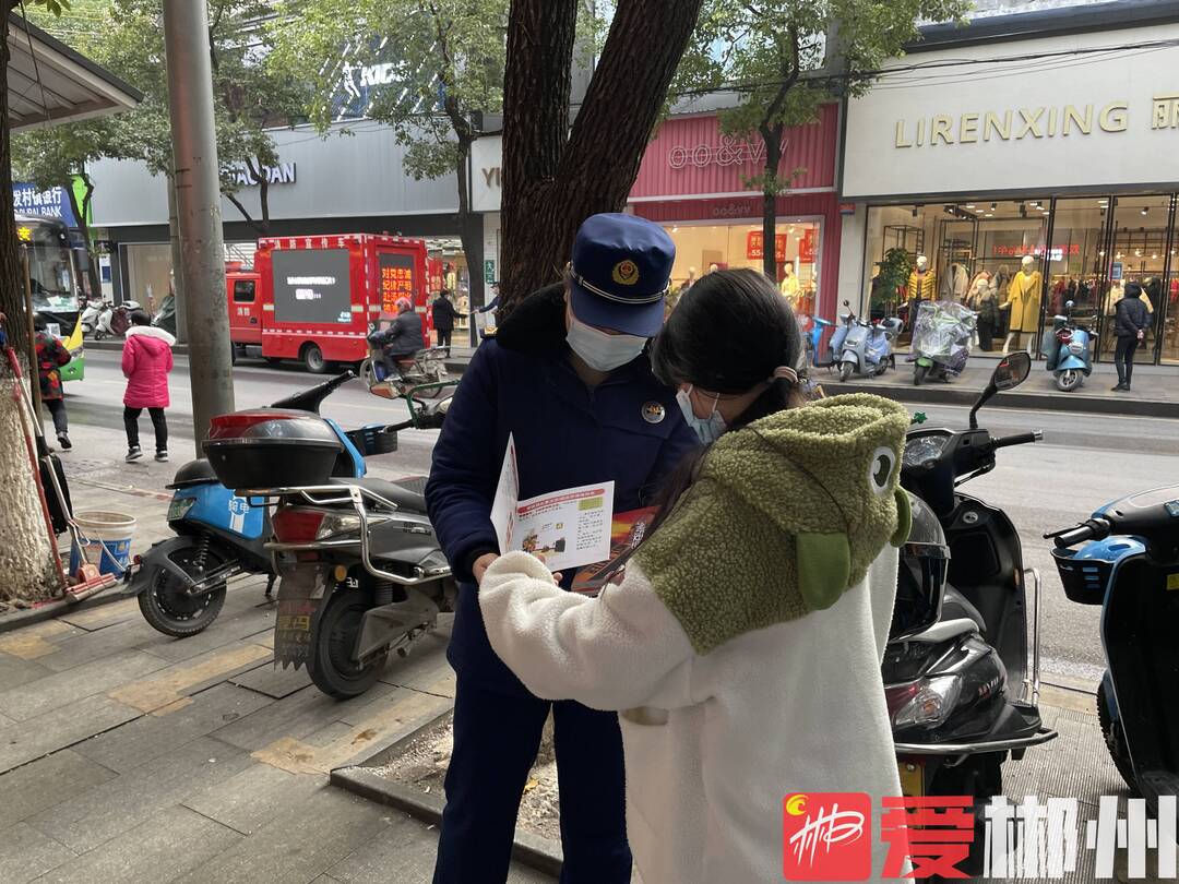 【爱郴州】临武：巧借消防宣传车开展节前消防宣传