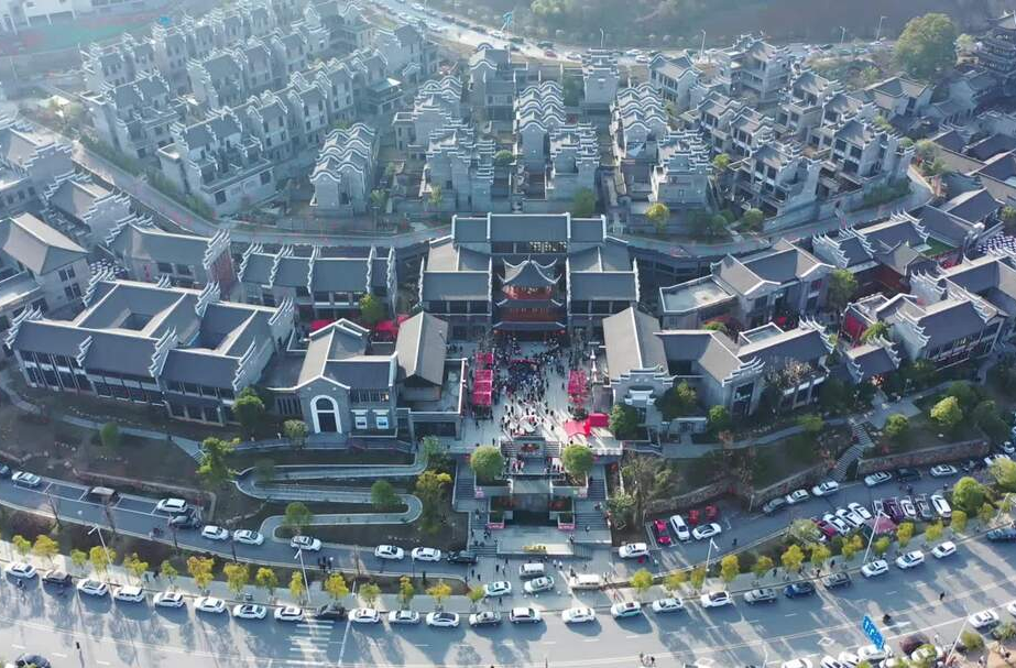 郴州长卷“非遗过大年”品味魅力临武