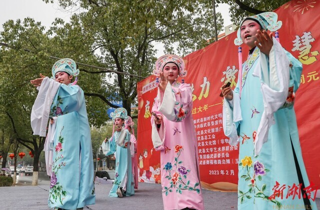 【新湖南】临武：猜灯谜煮汤圆听戏曲，喜迎元宵