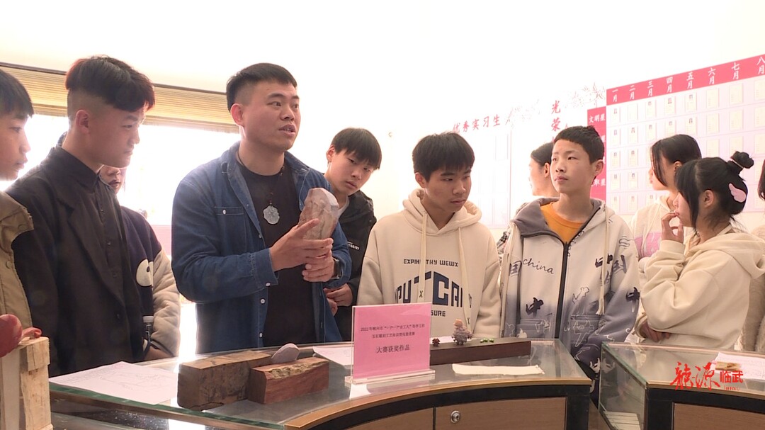 旅发进行时｜多部门举办“传承玉石文化 助力旅发大会”文化宣传活动