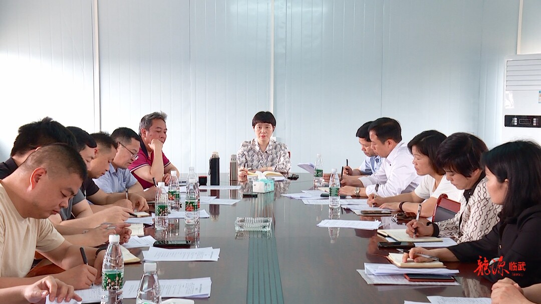 打好“发展六仗”｜尹海莲调度县人民医院、疾控中心整体搬迁项目建设工作