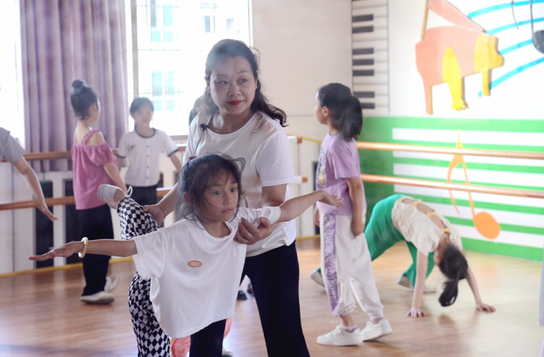 杨斌：戏曲传承 润泽童心