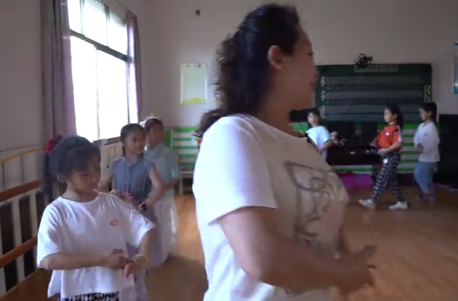 【学习强国】基层人物｜戏曲老师杨斌：一次选择 一生坚守