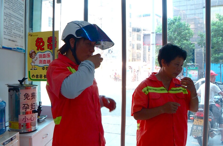 关爱户外工作者 我们“益”起同行