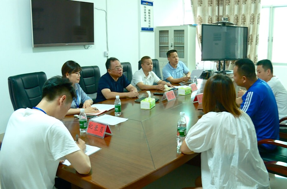 刘杨到武水镇接访：用心用情解决群众每一件事