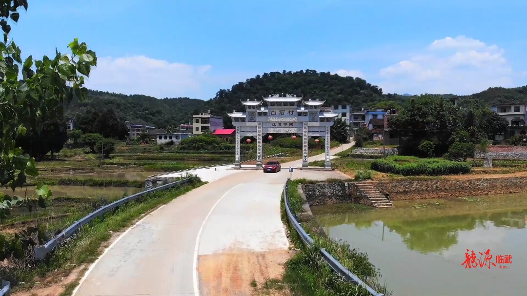 黄春发：跛着脚也要“跑得快”