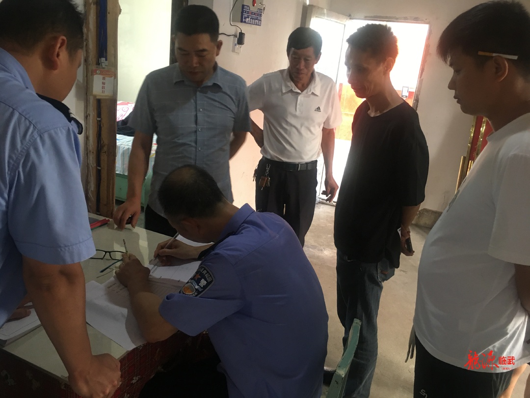 镇南乡：政警合力，为校园撑起“平安伞”
