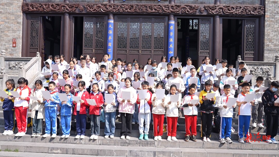 临武县“阅读之星”到濂溪书院开展研学实践活动