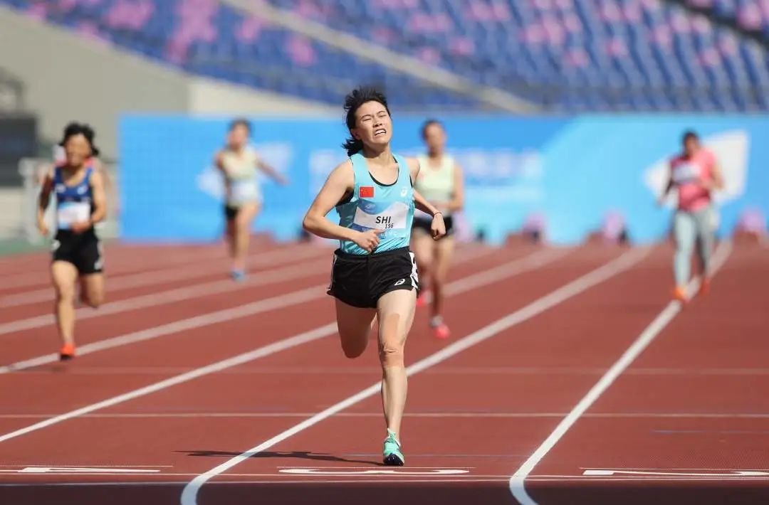 打破世界纪录！郴州女将史逸婷夺得亚残运会湖南首金
