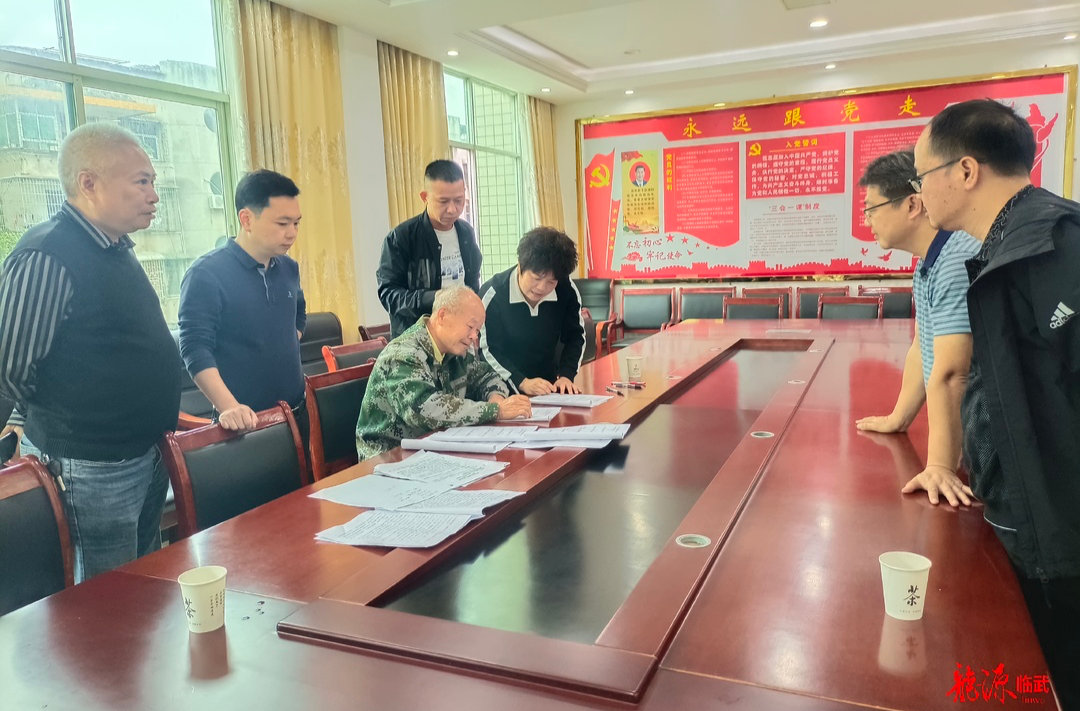 舜峰镇：退休不褪色 征迁献余热