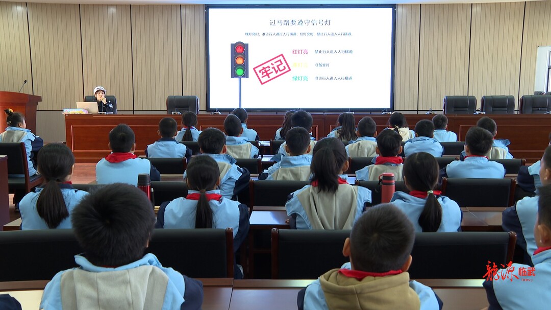 临武县交通安全宣传教育基地迎来首批学员