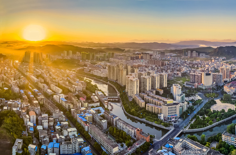 临武县：用“四个第一”来作答