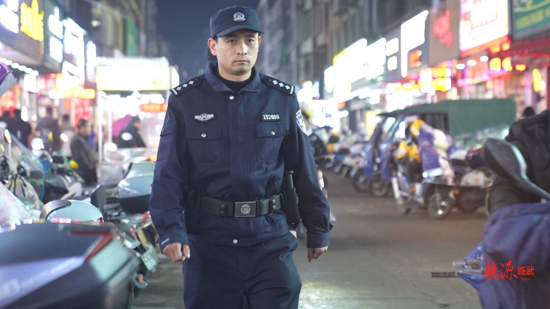 致敬110警察节｜频繁的“警”步 走出不平凡的路