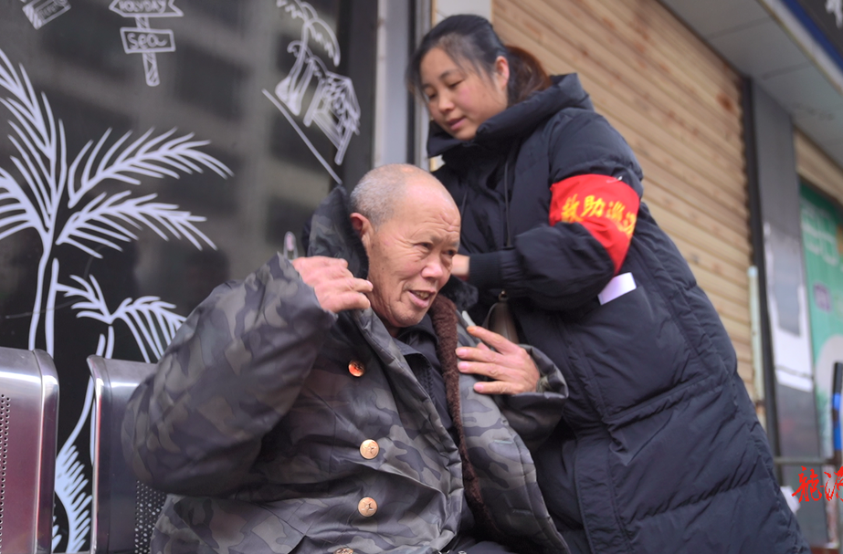 应对低温雨雪冰冻天气｜临武县民政局：抵御寒潮 筑牢“温暖防线”