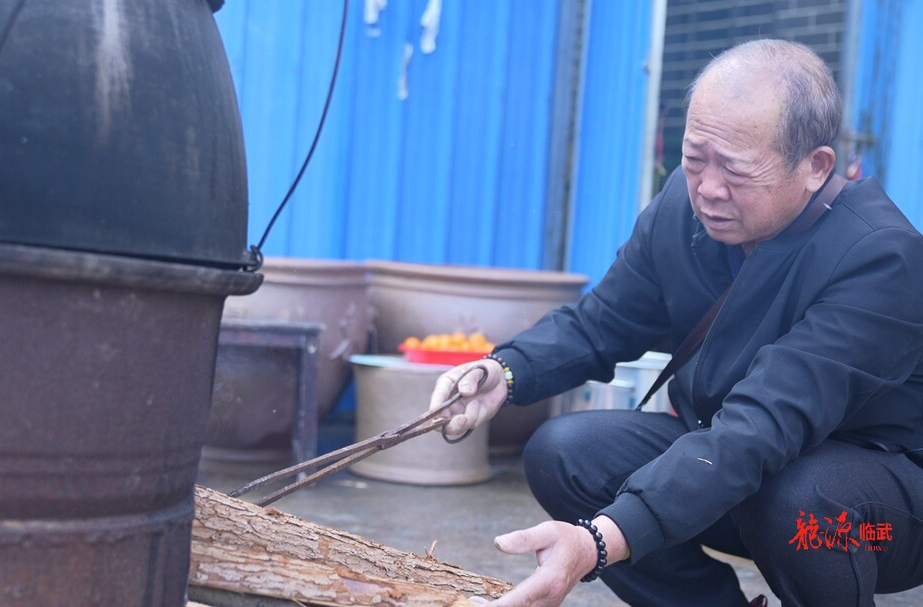 熬粥16年  温暖他人心
