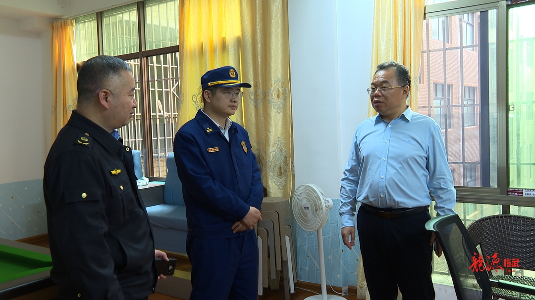 刘杨检查安全生产工作：为广大群众欢度新春佳节营造安全稳定的环境