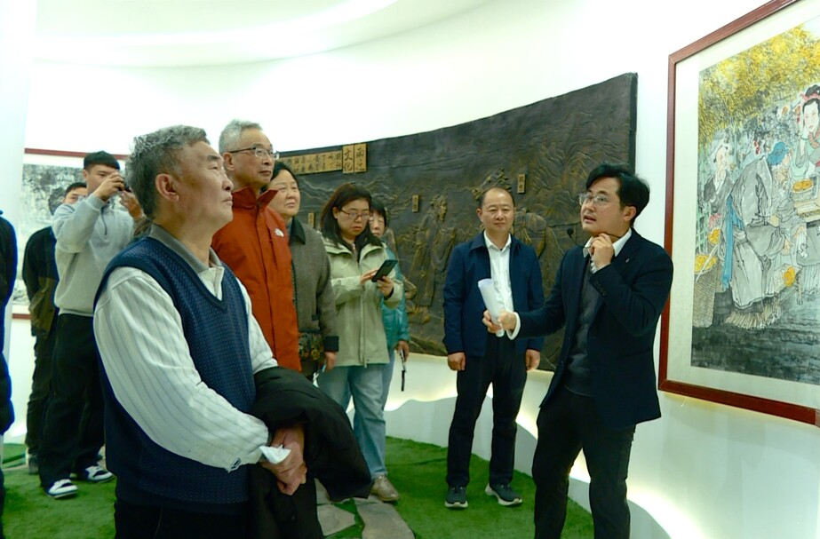 中国屈原学会来临考察舜文化