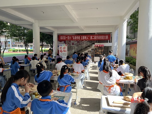 临武县一完小：传“非遗”育新人