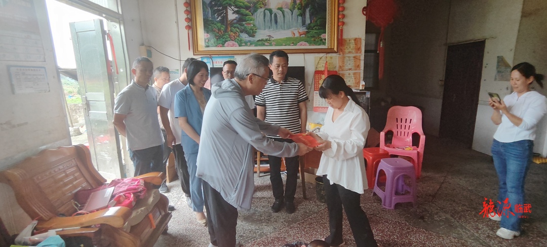 多部门联合走访慰问残疾儿童家庭