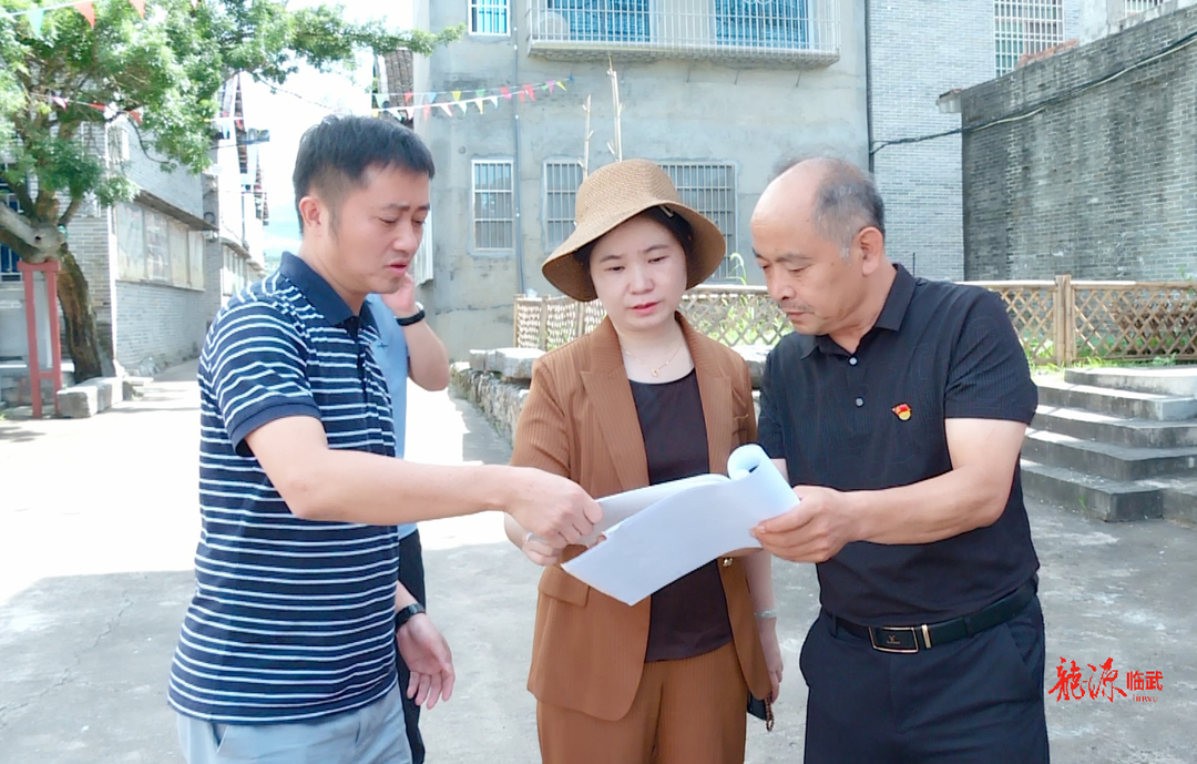 尹海莲到汾市镇调研当前重点工作