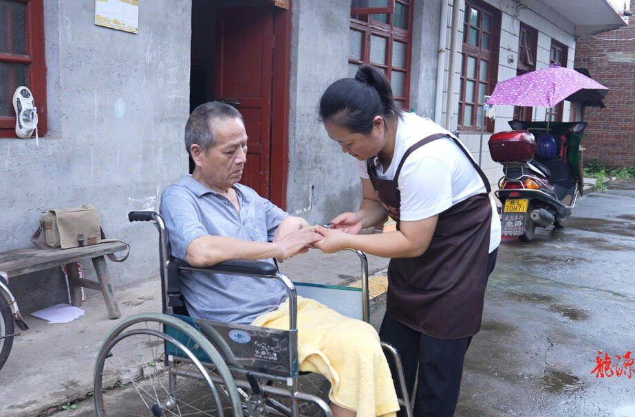 尹文香：你陪我长大  我守护你到老