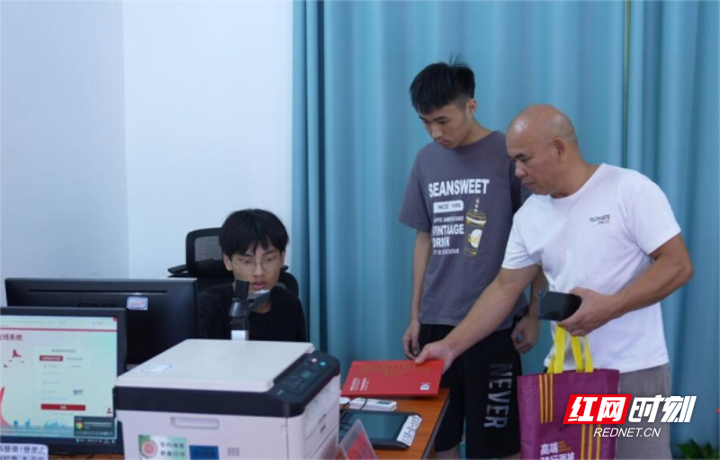 【红网时刻】临武县教育局：生源地信用助学贷款助力学子圆梦大学